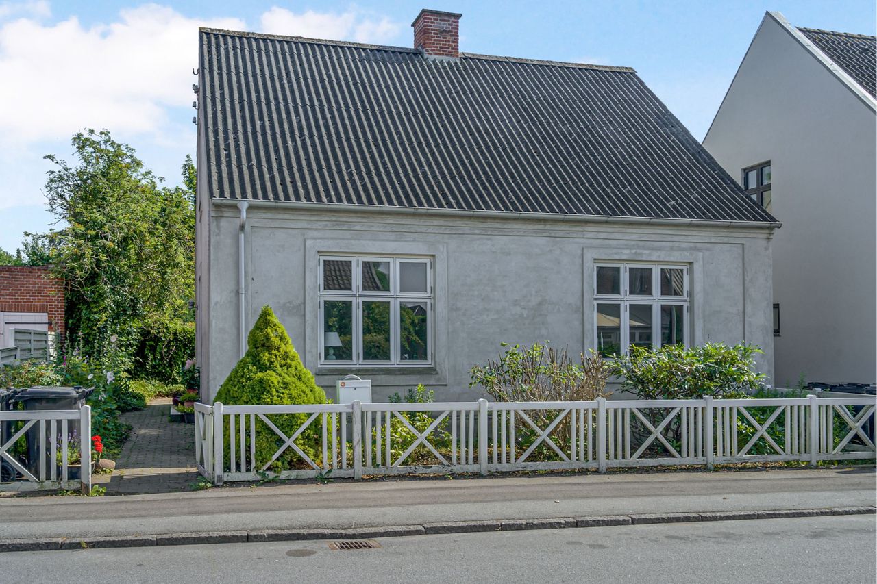 image 01