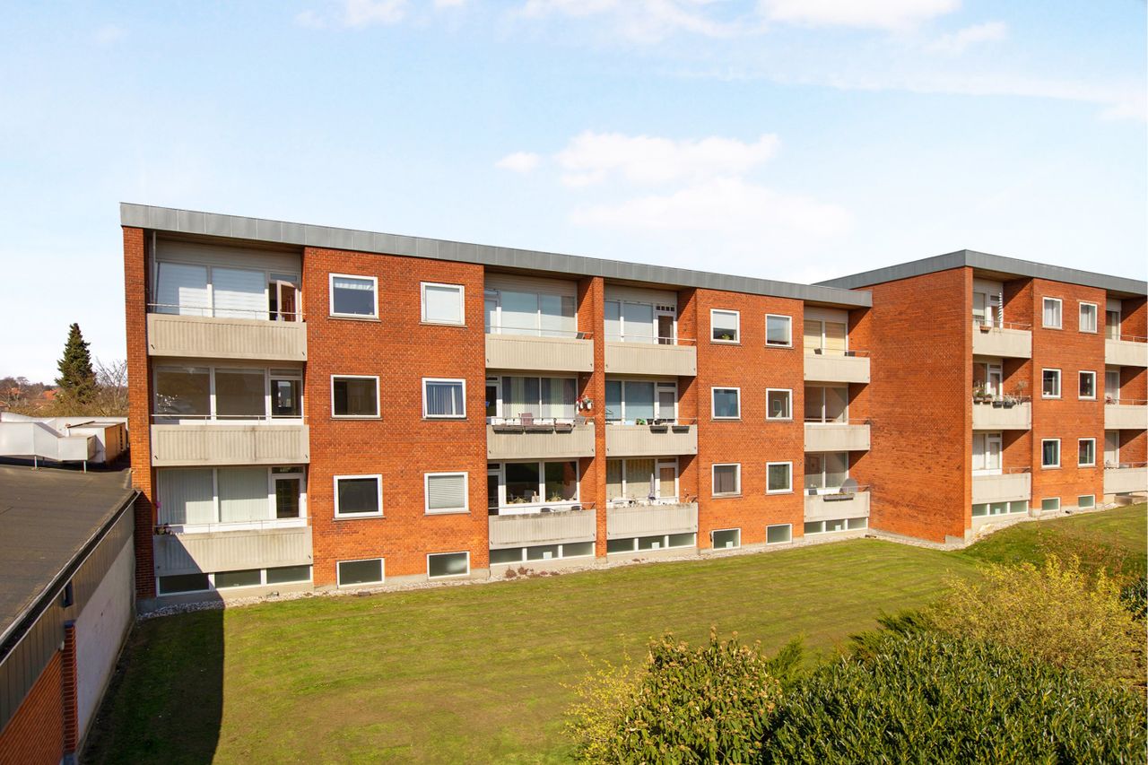 image 01