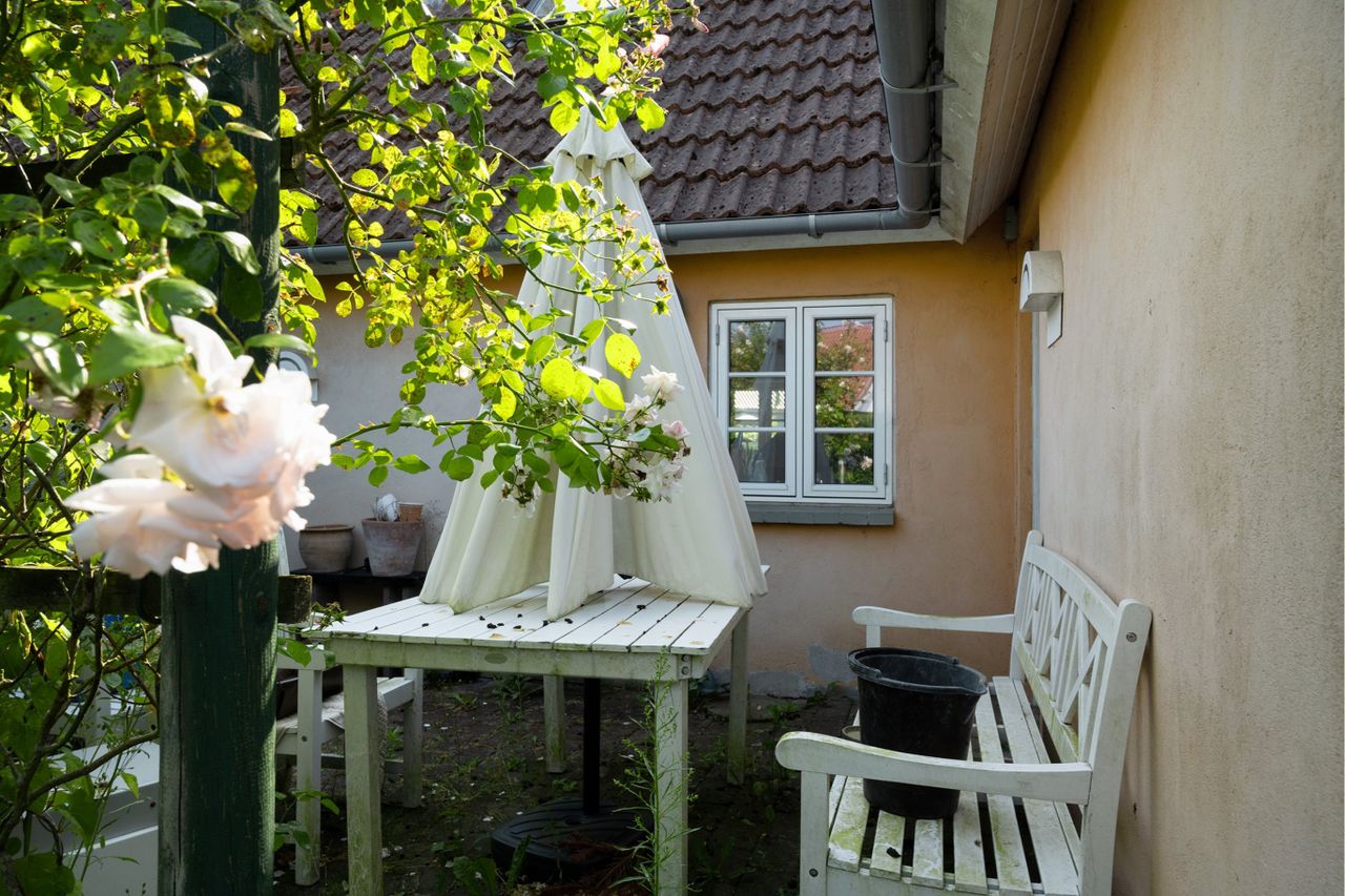 image 03